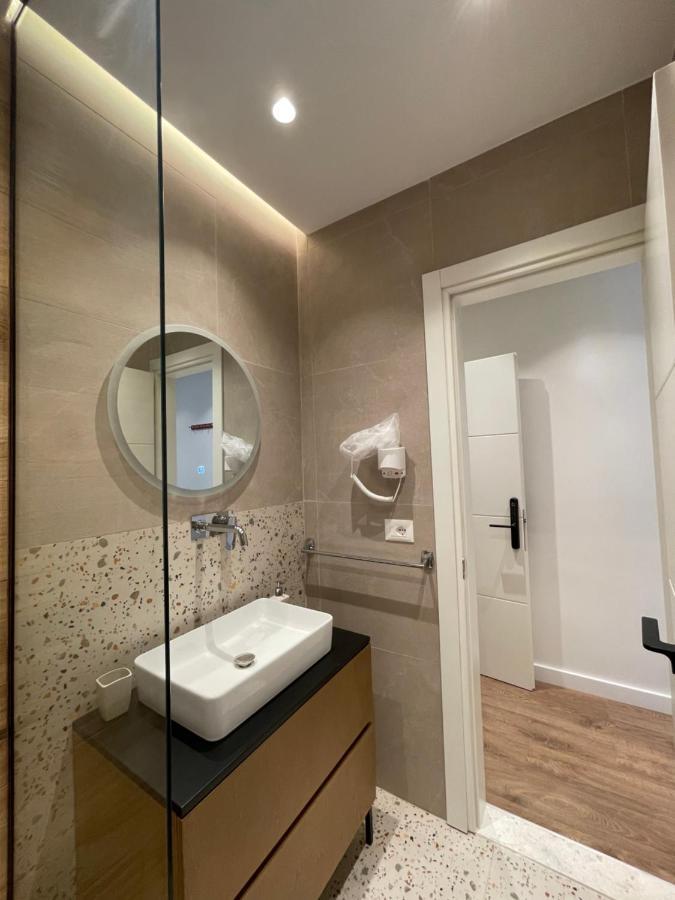 Downtown Studio Apartments Тирана Екстер'єр фото