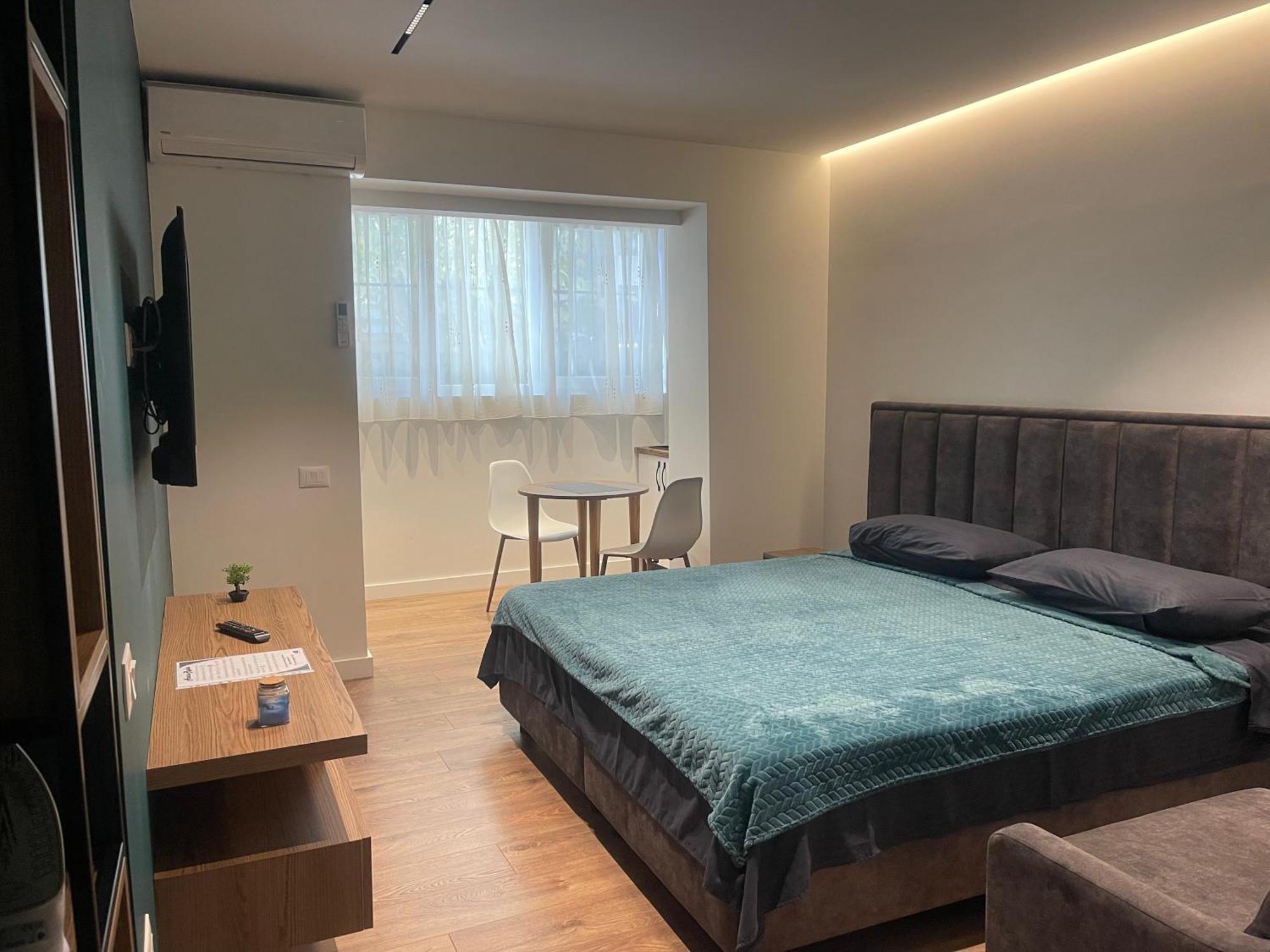 Downtown Studio Apartments Тирана Екстер'єр фото