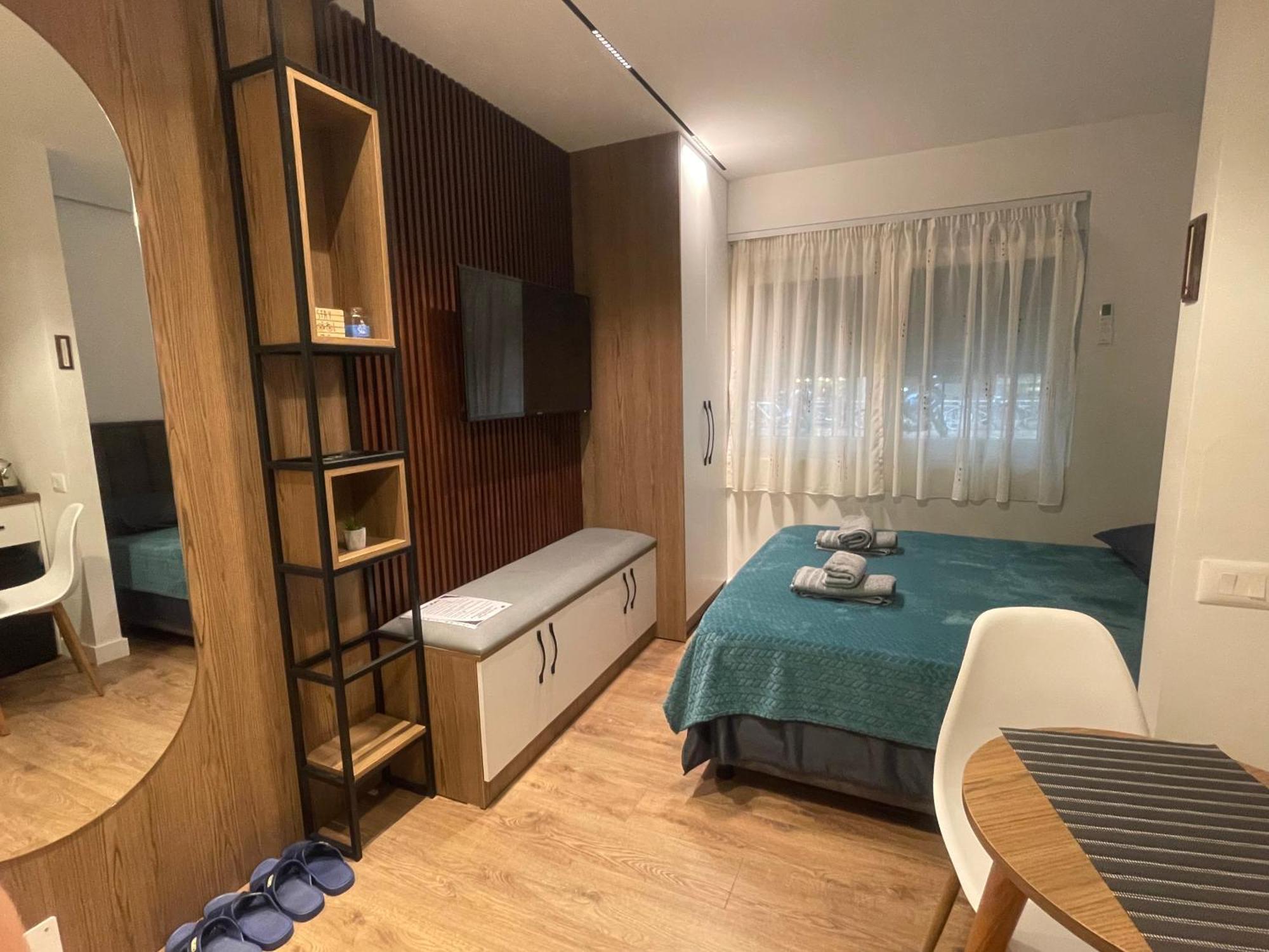 Downtown Studio Apartments Тирана Екстер'єр фото
