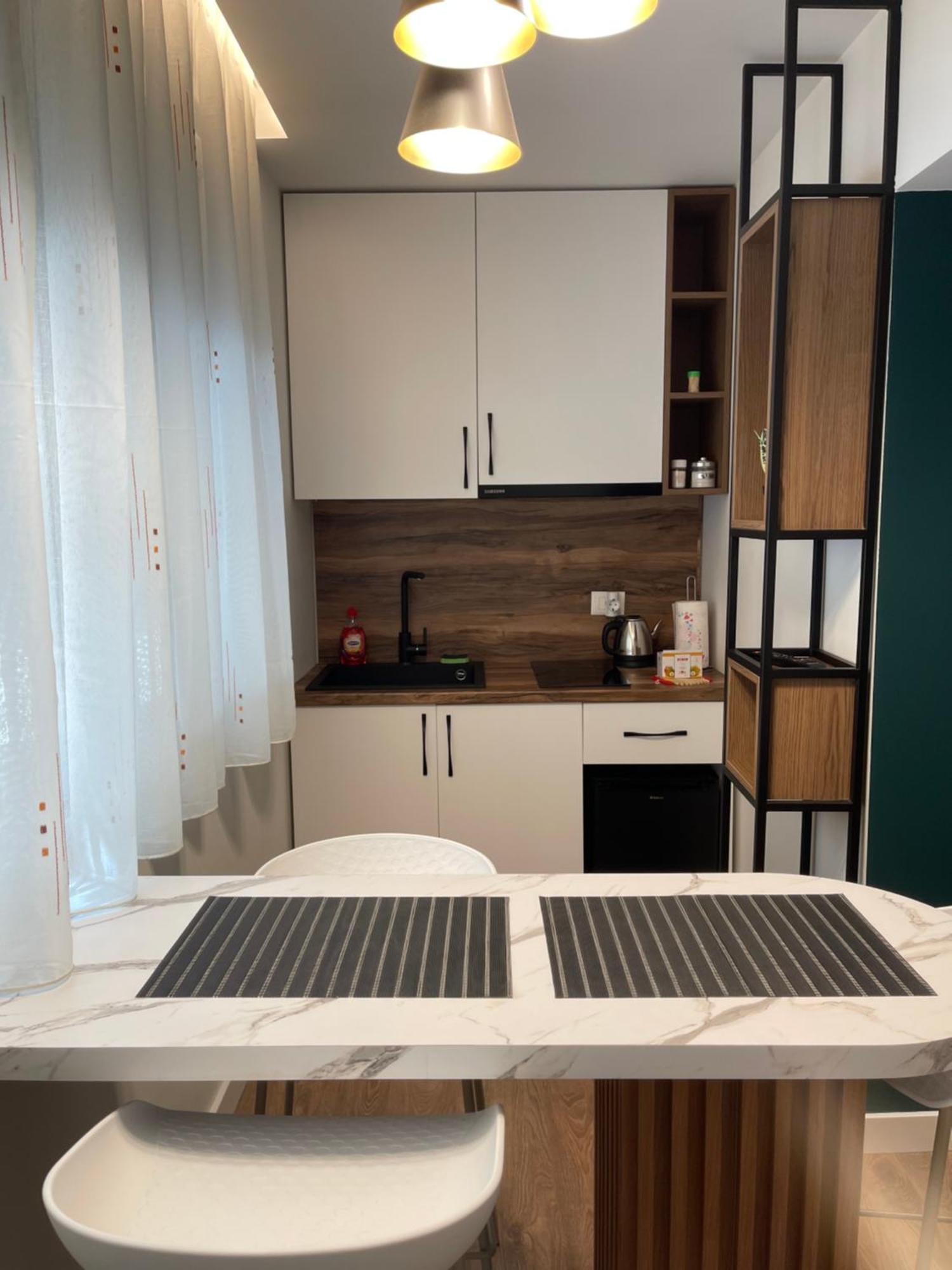 Downtown Studio Apartments Тирана Екстер'єр фото